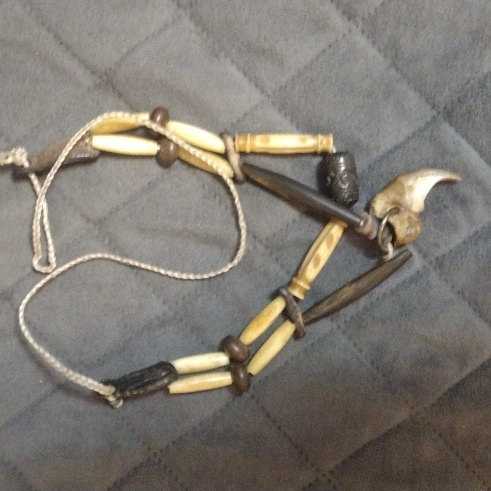 Mountain lion claw necklace
